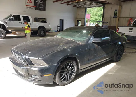 2013 Ford Mustang V6 Premium from USA, damaged, VIN 1ZVBP8AM3D5281009